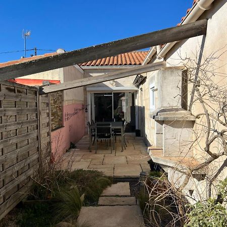 Maison Avec Jardin Et Garage Rochefort  Luaran gambar