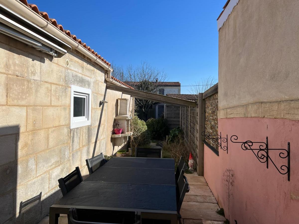 Maison Avec Jardin Et Garage Rochefort  Luaran gambar
